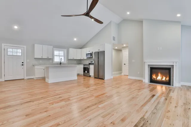 $599,999 | 16 Thompson Crossing, Unit 23113, Antrim, NH 03440