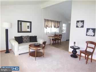 11 Merion Lane Maple Shade, NJ 08052 - Photo 2 of 10 Gallery Image 2