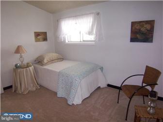 11 Merion Lane Maple Shade, NJ 08052 - Photo 7 of 10 Gallery Image 7