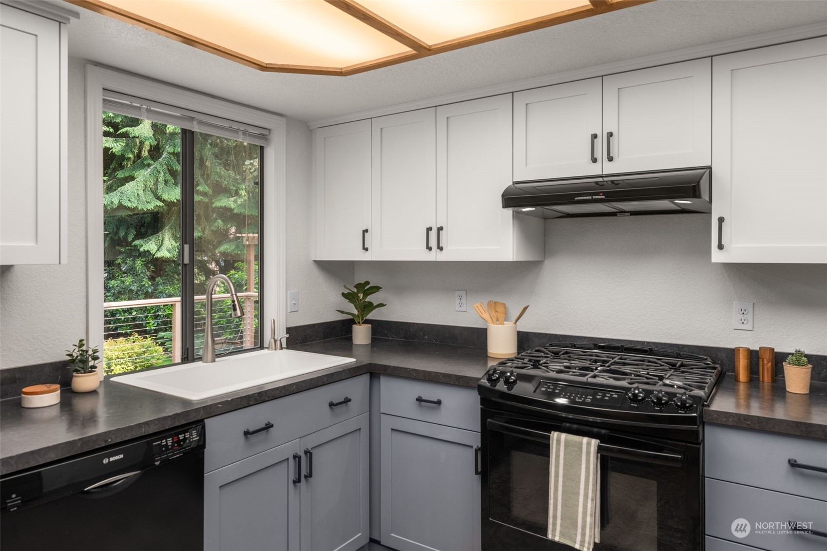 24211 4th Place West Bothell, WA 98021 - Photo 14 of 38
