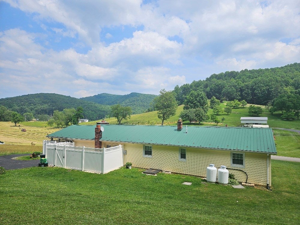 203 Ramblewood Road Chilhowie, VA 24319 - Photo 19 of 21 Gallery Image 19