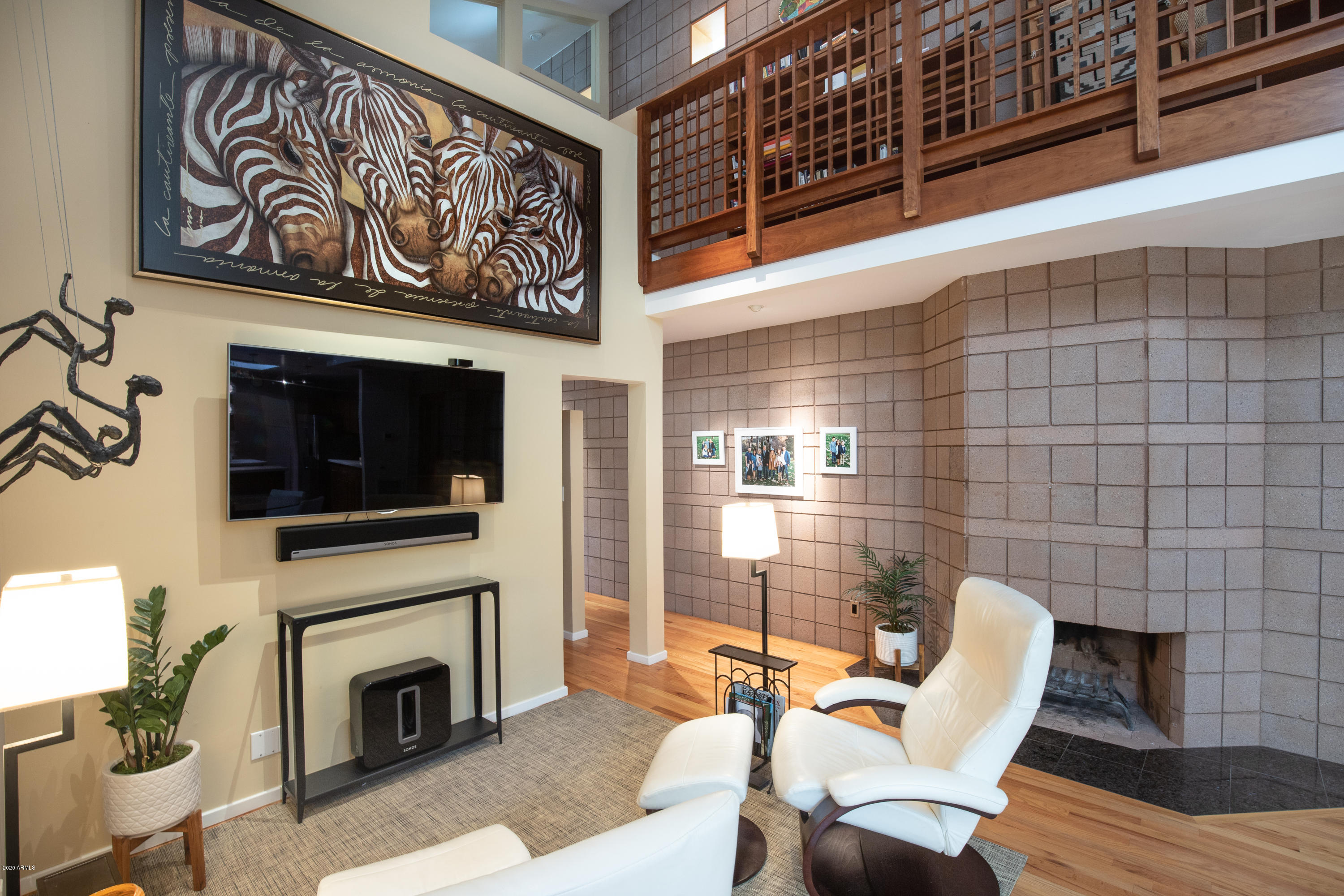 816 East Circle Road Phoenix, AZ 85020 - Photo 15 of 56 Family Room