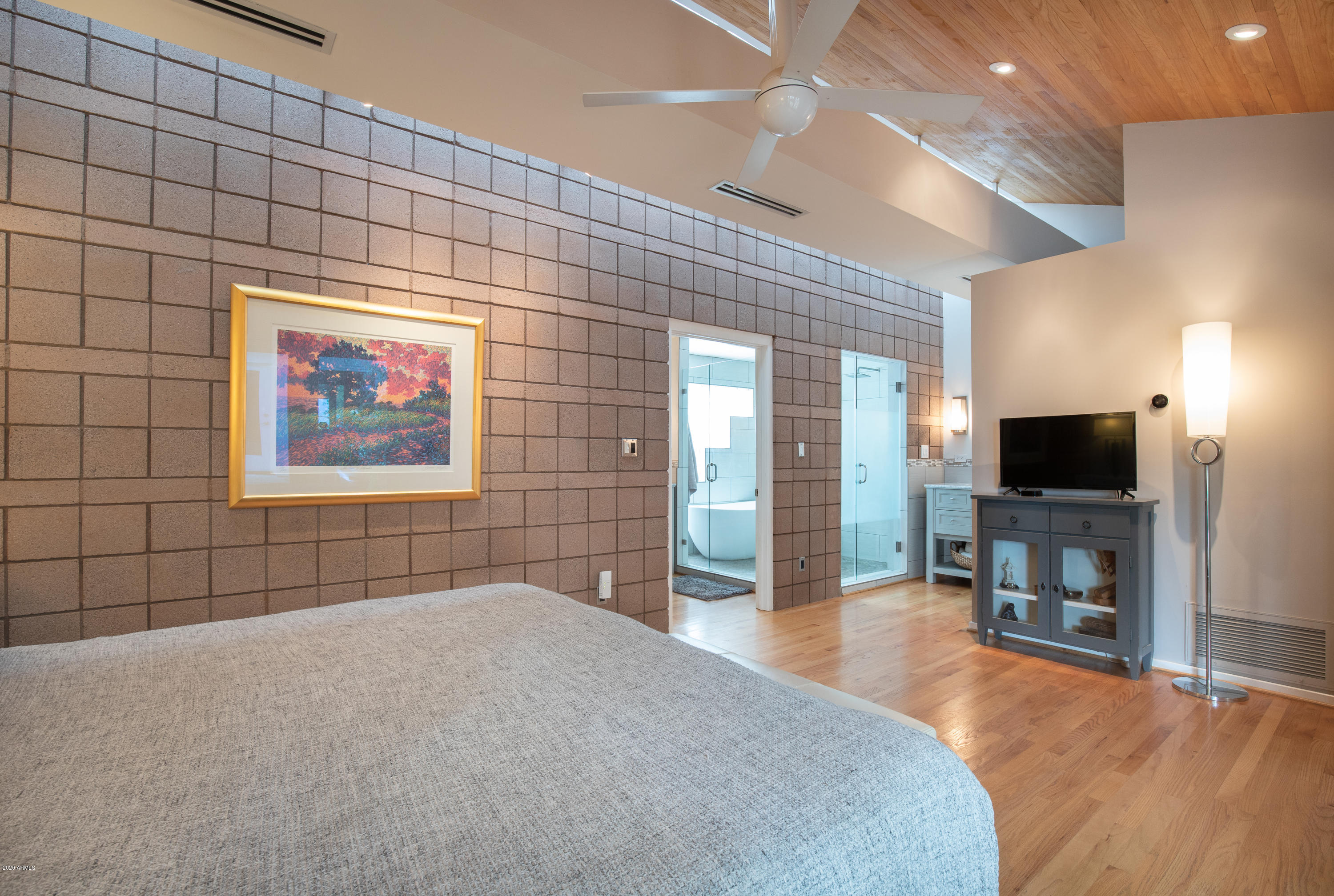 816 East Circle Road Phoenix, AZ 85020 - Photo 24 of 56 Master Suite