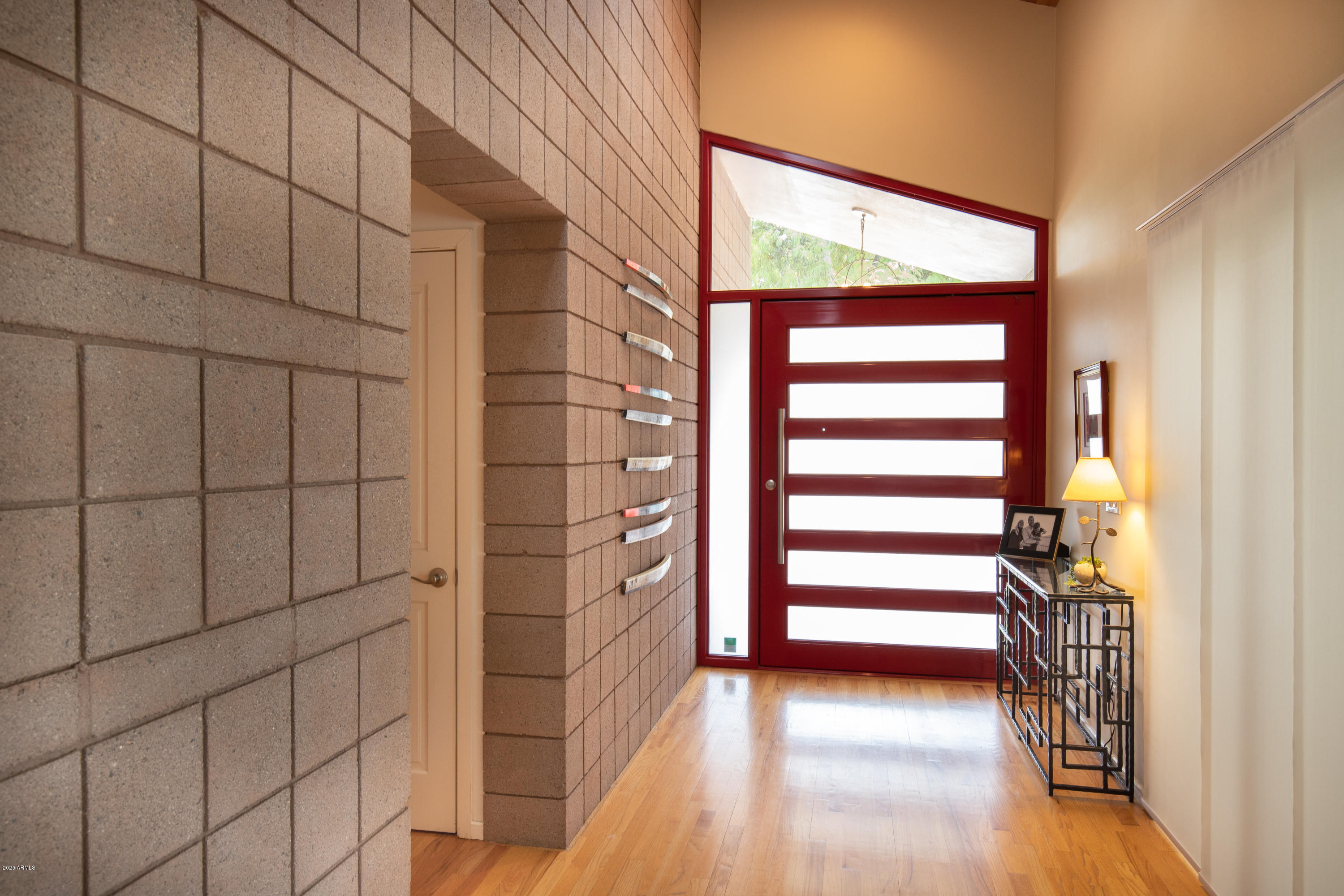 816 East Circle Road Phoenix, AZ 85020 - Photo 5 of 56 Formal Entry