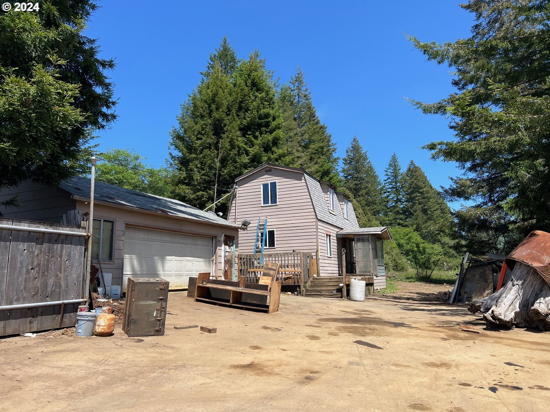 750 Old County Road Brookings, OR 97415 - Photo 1 of 10 Gallery Image 1
