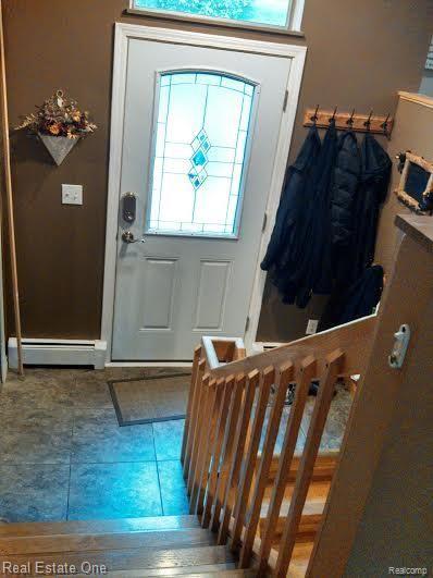 7690 South Eston Road Clarkston, MI 48348 - Photo 17 of 26 Beautiful and bright entry!