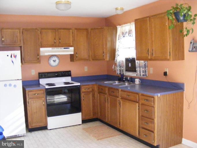 550 Gum Springs Road Fairfield, PA 17320 - Photo 3 of 9 Kitchen