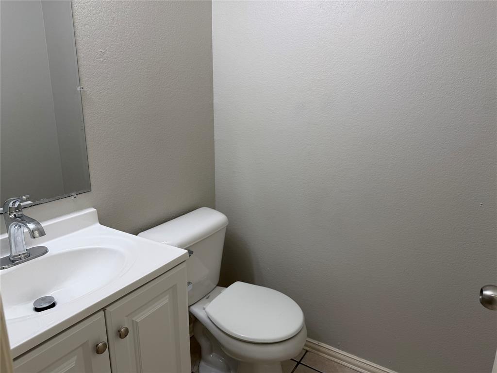 4029 Preferred Place Dallas, TX 75237 - Photo 4 of 29