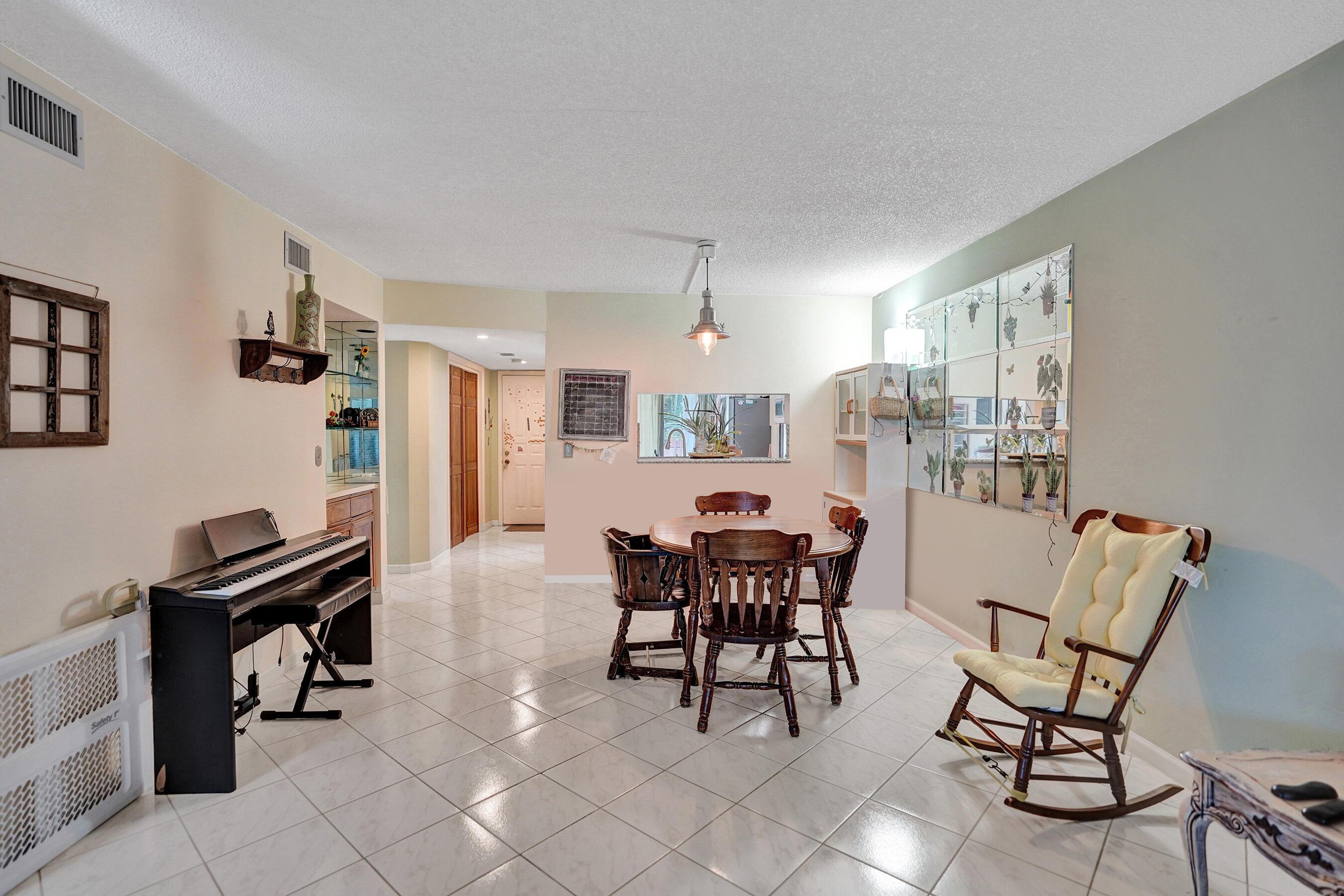 5201 West Club Circle, Unit 103 Boca Raton, FL 33487 - Photo 15 of 40 Dining Room