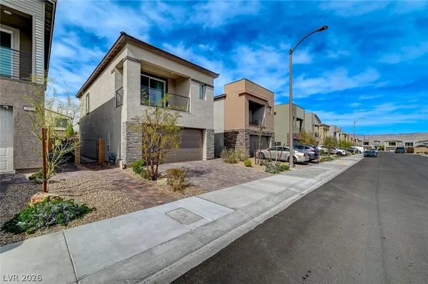 $2,600 | 8855 Roadrunner Ravine Street, Las Vegas, NV 89166
