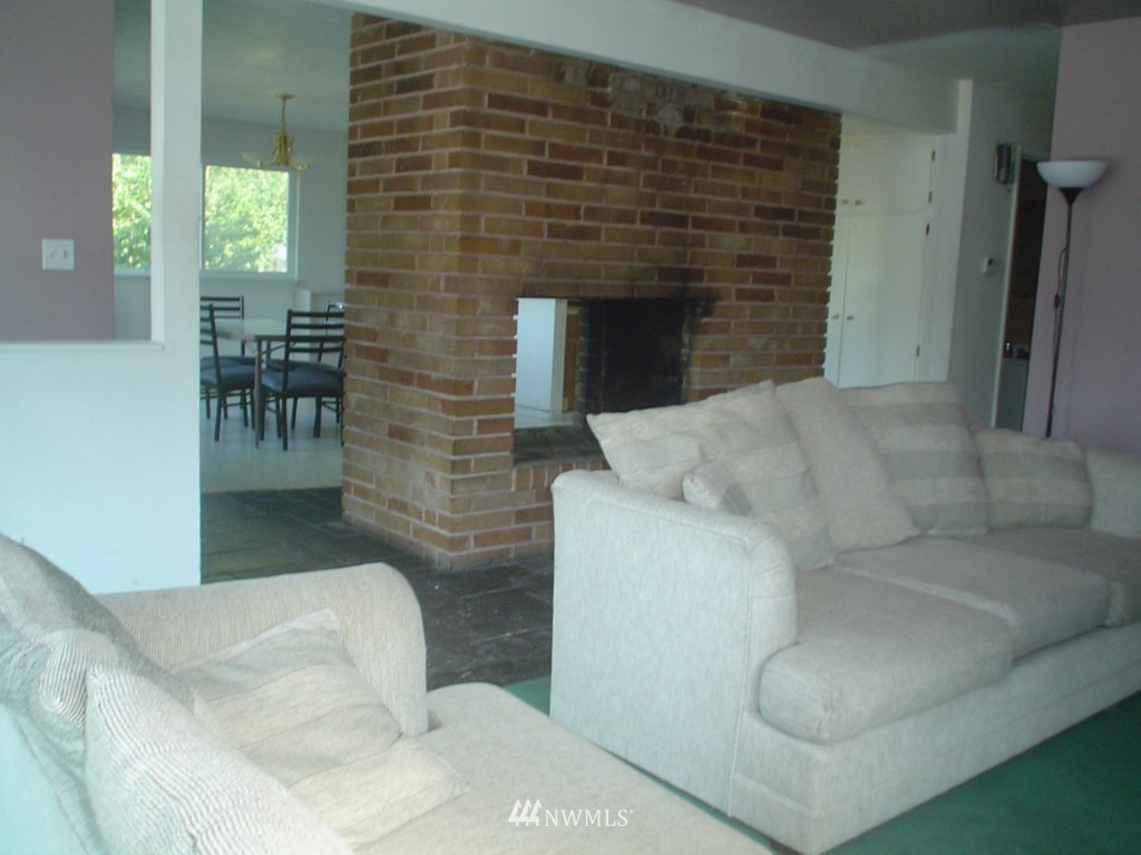 5345 South Ruggles Street Seattle, WA 98178 - Photo 4 of 11 Gallery Image 4