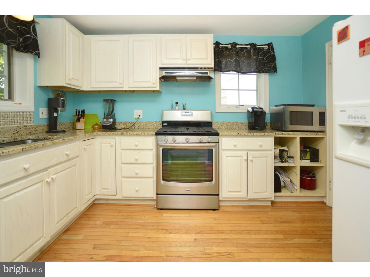 561 Pedley Road Philadelphia, PA 19128 - Photo 3 of 23 Gallery Image 3