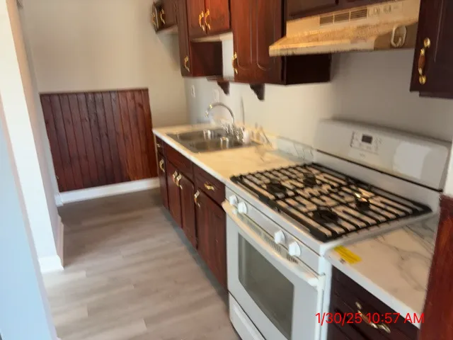 $159,900 | 10 Fernwood Drive, Unit L, Bolingbrook, IL 60440