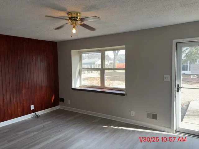 $159,900 | 10 Fernwood Drive, Unit L, Bolingbrook, IL 60440