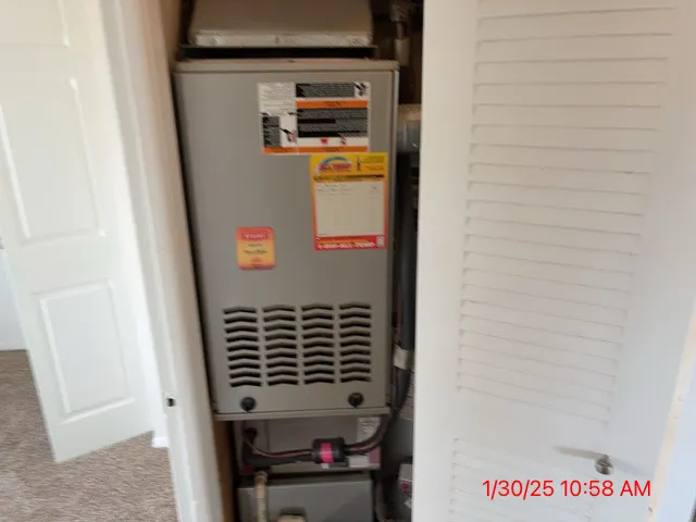 $159,900 | 10 Fernwood Drive, Unit L, Bolingbrook, IL 60440