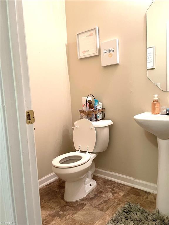 1136 Maple Ridge Drive Burlington, NC 27217 - Photo 11 of 29