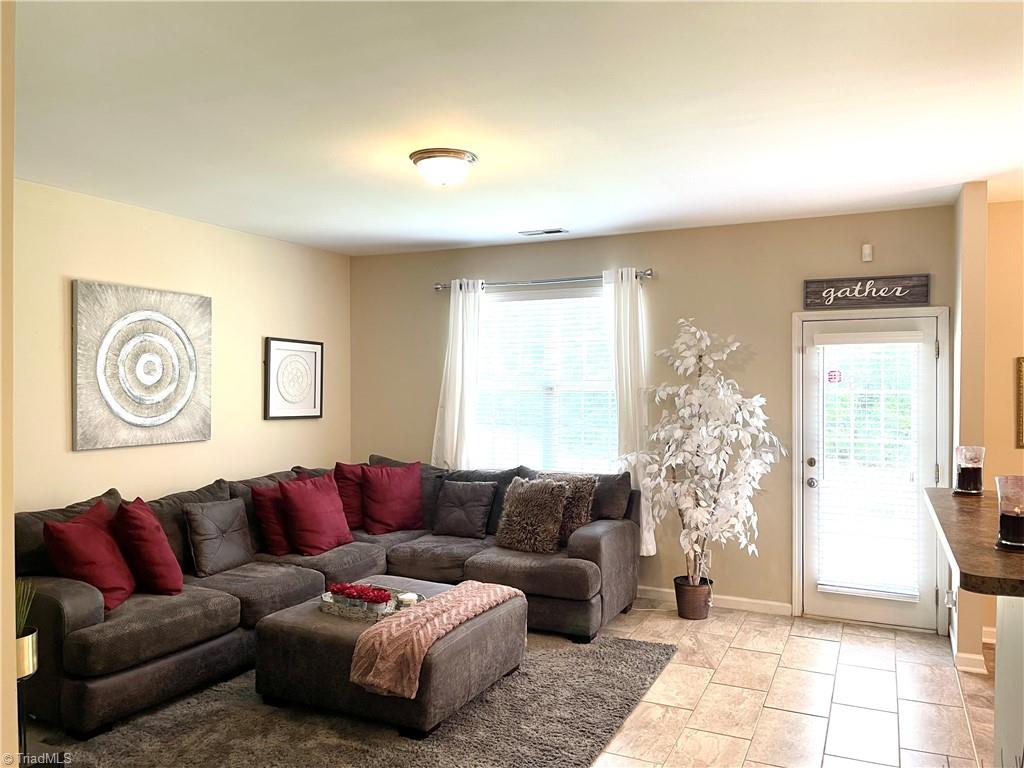 1136 Maple Ridge Drive Burlington, NC 27217 - Photo 10 of 29