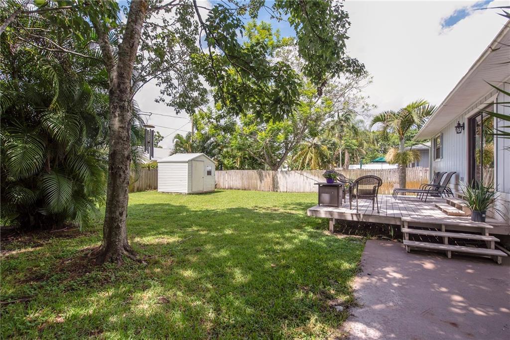 3776 Southeast Middle Street Stuart, FL 34997 - Photo 4 of 26 Gallery Image 4