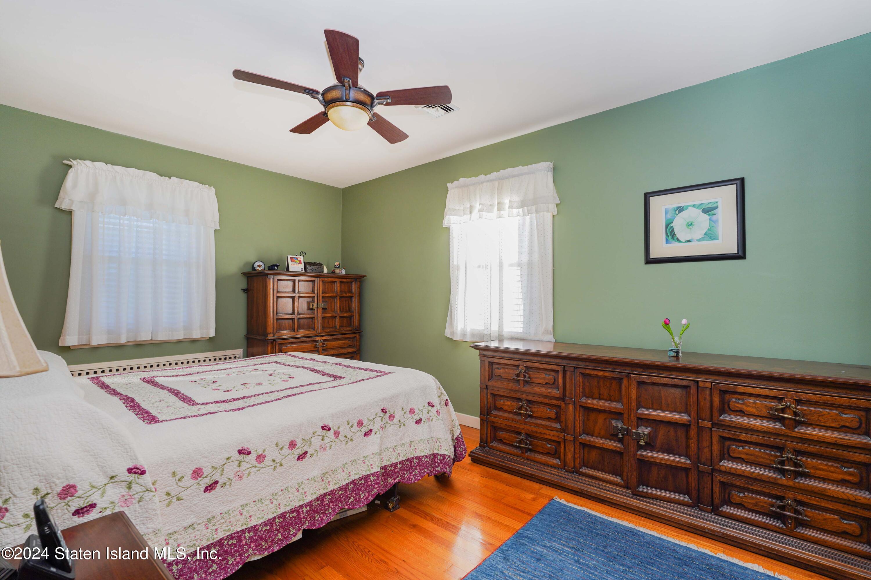 106 Fairview Avenue Staten Island, NY 10314 - Photo 16 of 27 Photo Oct 08 2024, 8 24 45 PM (1)