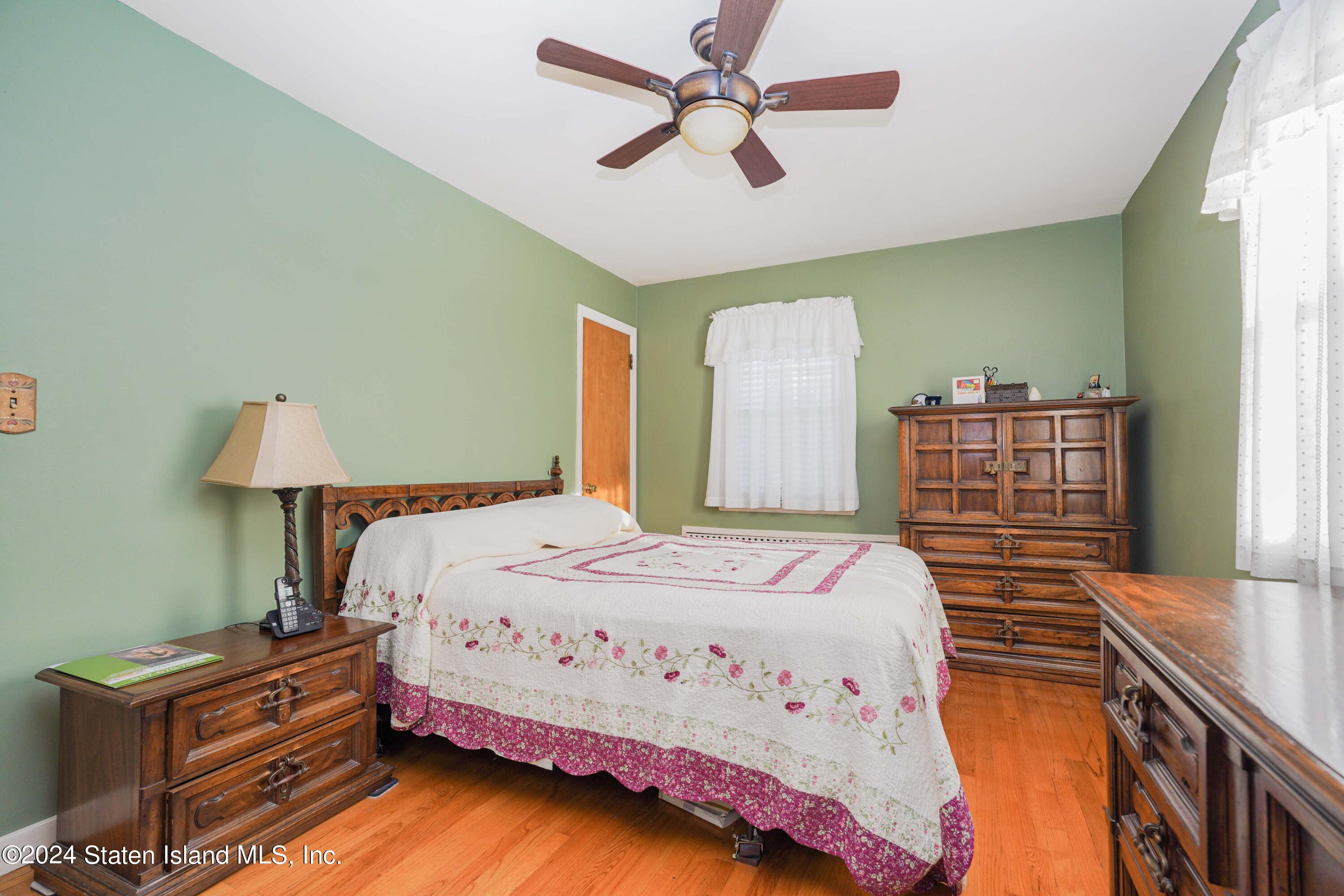 106 Fairview Avenue Staten Island, NY 10314 - Photo 17 of 27 Photo Oct 08 2024, 8 24 50 PM