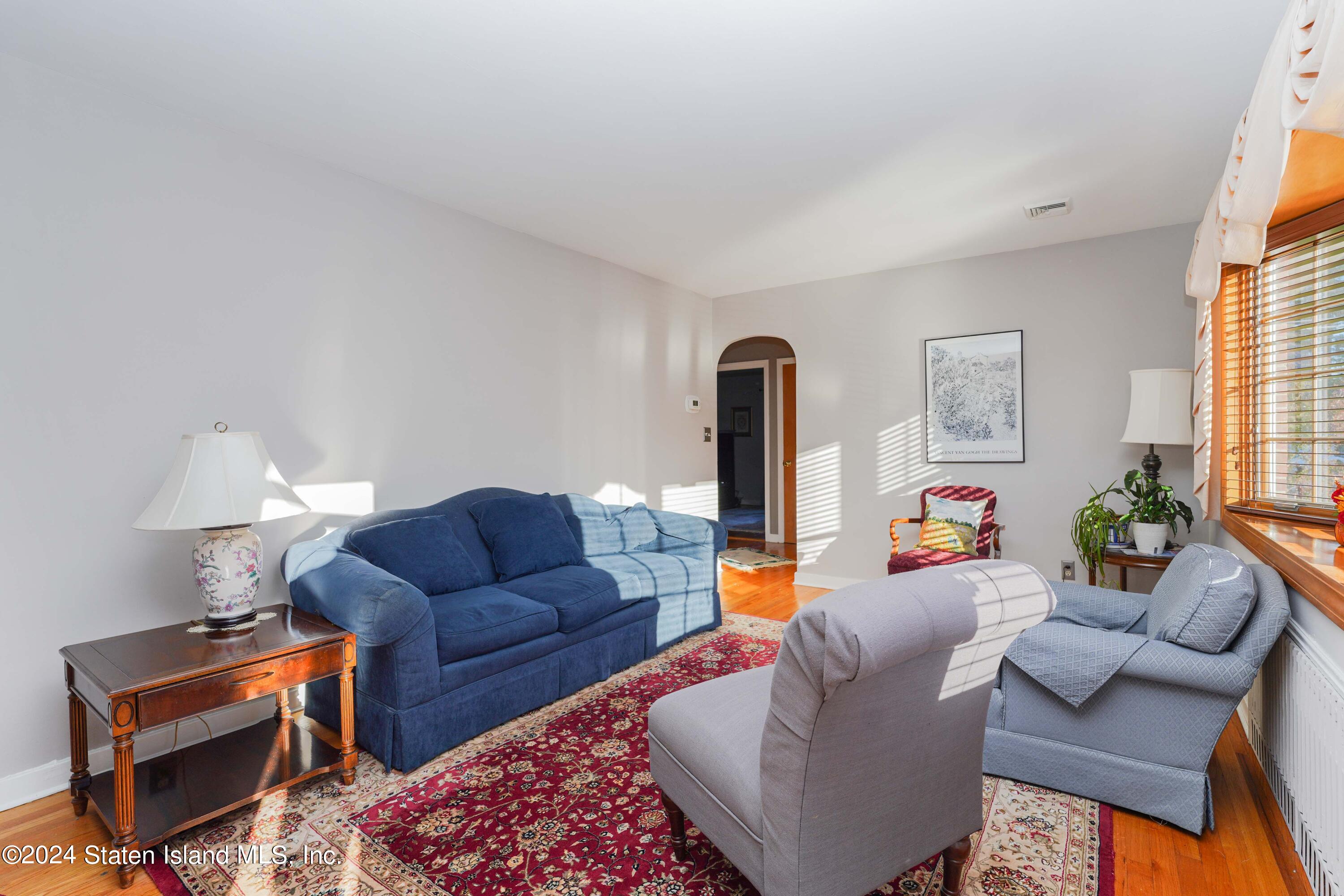 106 Fairview Avenue Staten Island, NY 10314 - Photo 6 of 27 Photo Oct 08 2024, 8 23 34 PM