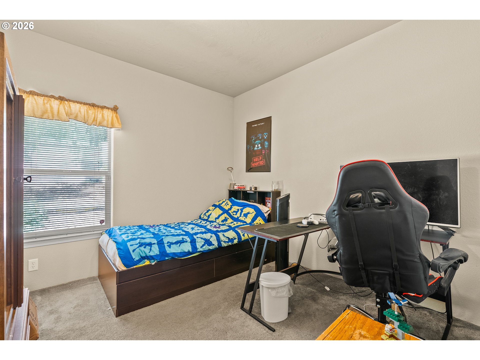 13620 Southwest Beef Bend Road, Unit 1 Portland, OR 97224 - Photo 25 of 34 a living room with furniture