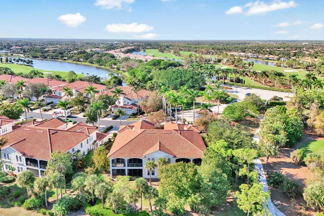 $637,000 | 9002 Cascada Way, Unit 102, Naples, FL 34114