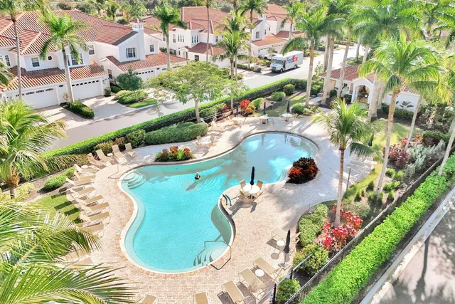$637,000 | 9002 Cascada Way, Unit 102, Naples, FL 34114