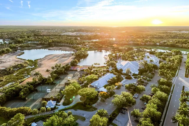 $637,000 | 9002 Cascada Way, Unit 102, Naples, FL 34114