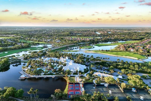 $637,000 | 9002 Cascada Way, Unit 102, Naples, FL 34114