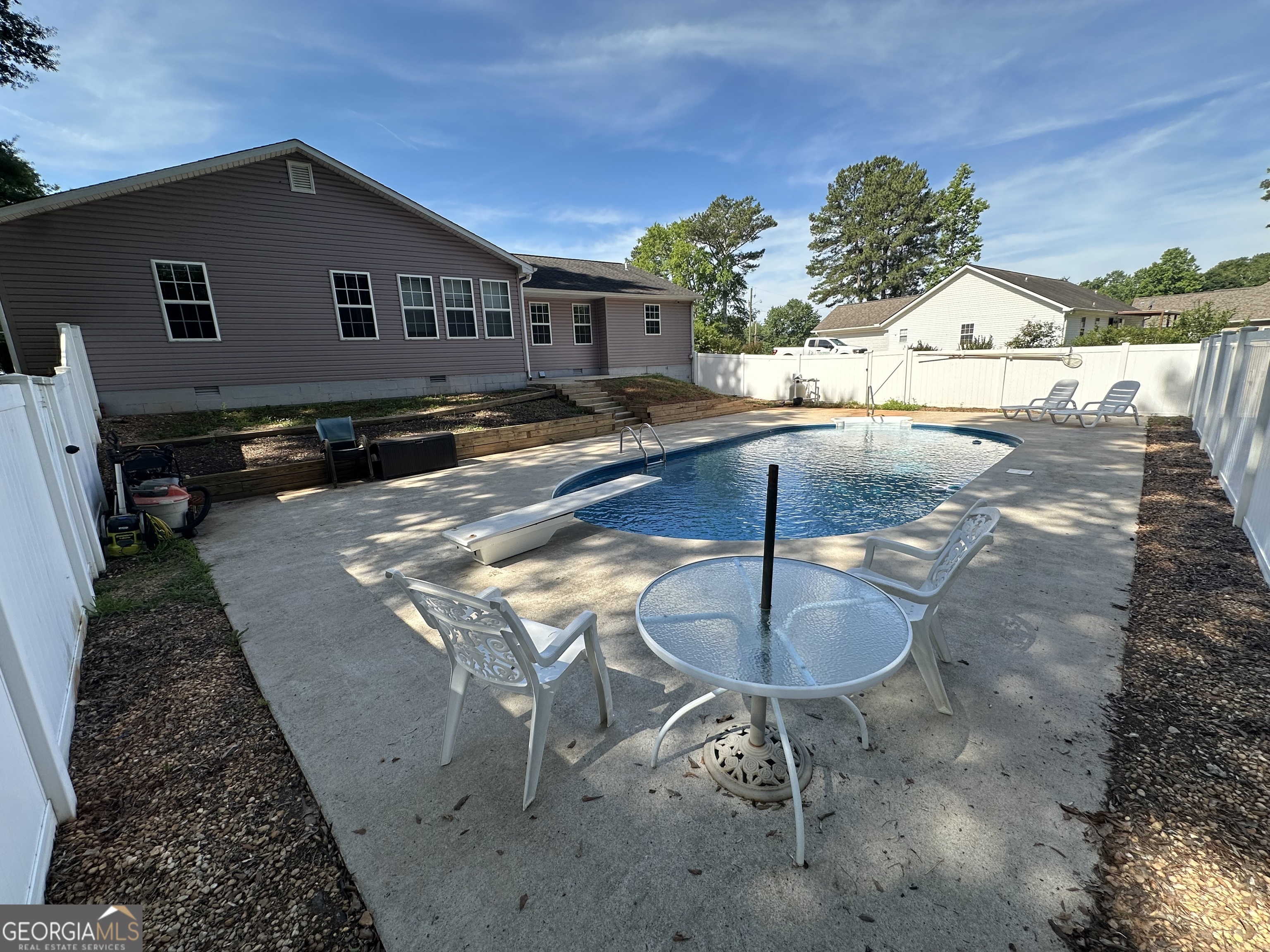 384 Sam Brown Boulevard Commerce, GA 30529 - Photo 19 of 25 a house view with a outdoor space