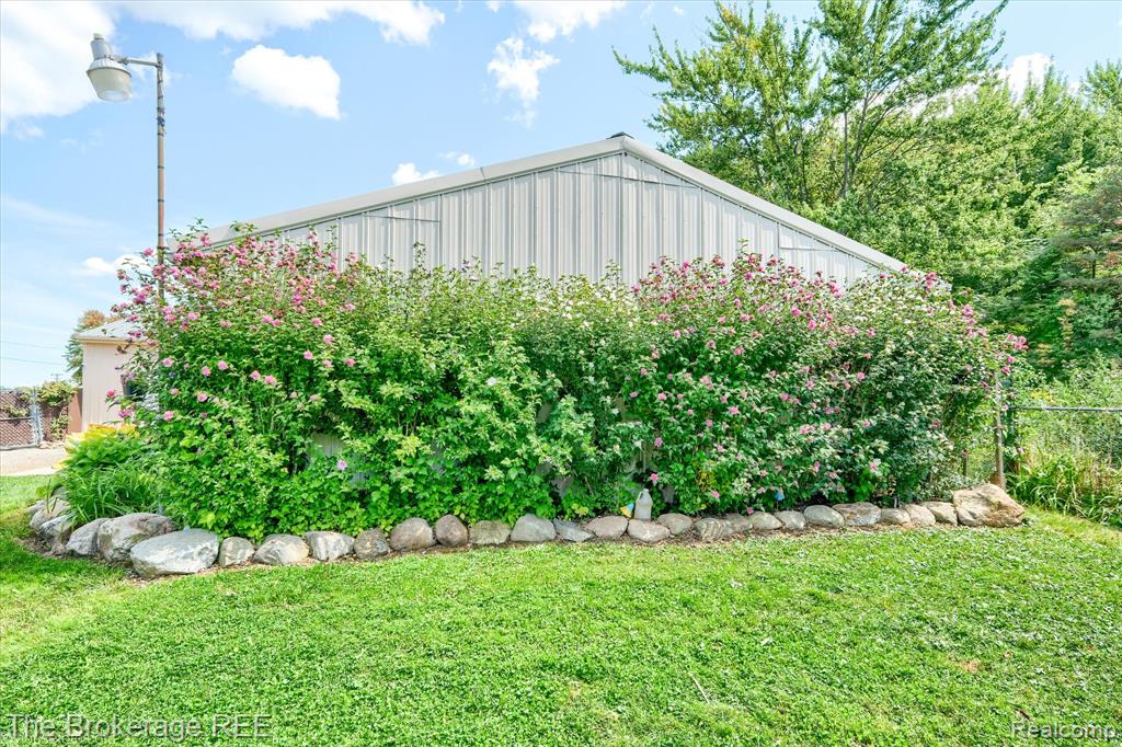 9050 East Bristol Road Davison, MI 48423 - Photo 20 of 83 Gallery Image 20