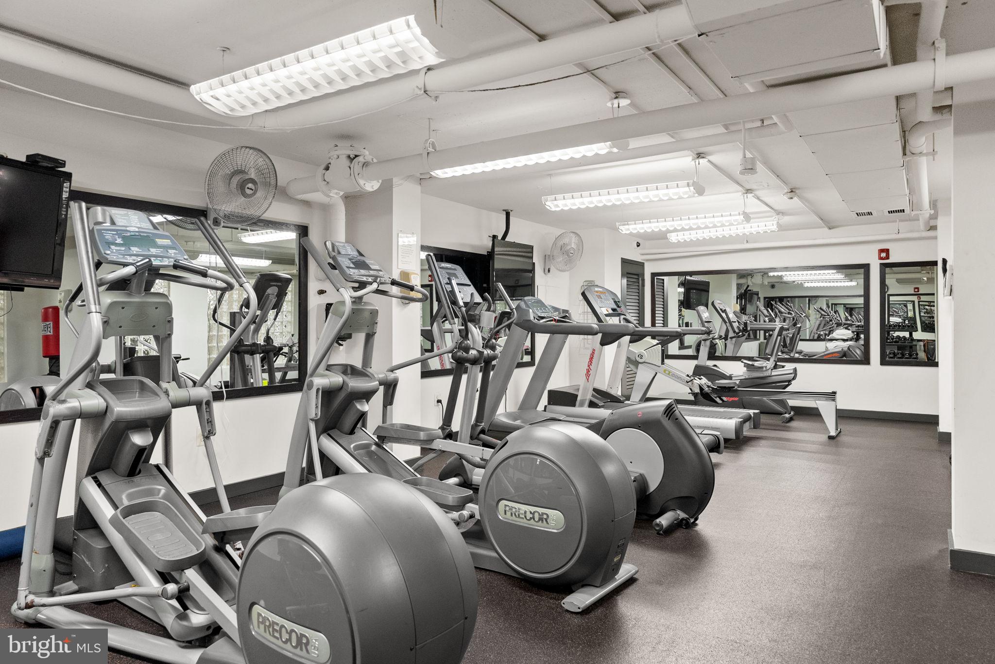 950 25th Street Northwest, Unit 1011N Washington, DC 20037 - Photo 37 of 62