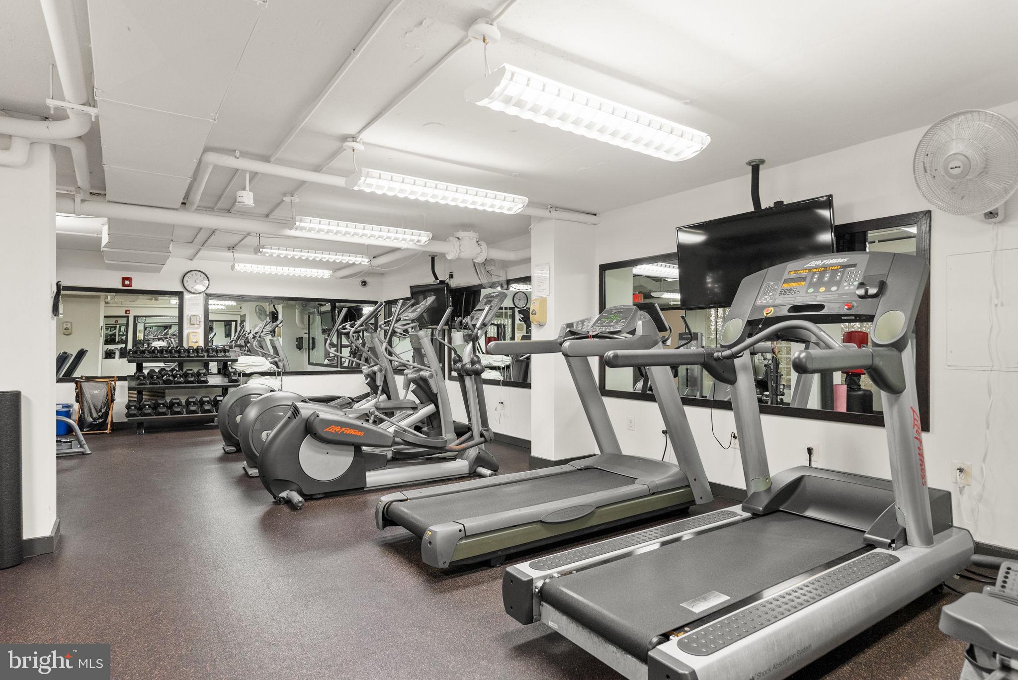 950 25th Street Northwest, Unit 1011N Washington, DC 20037 - Photo 38 of 62