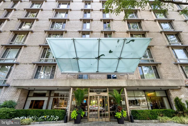 $525,000 | 950 25th Street Northwest, Unit 1011N, Washington, DC 20037