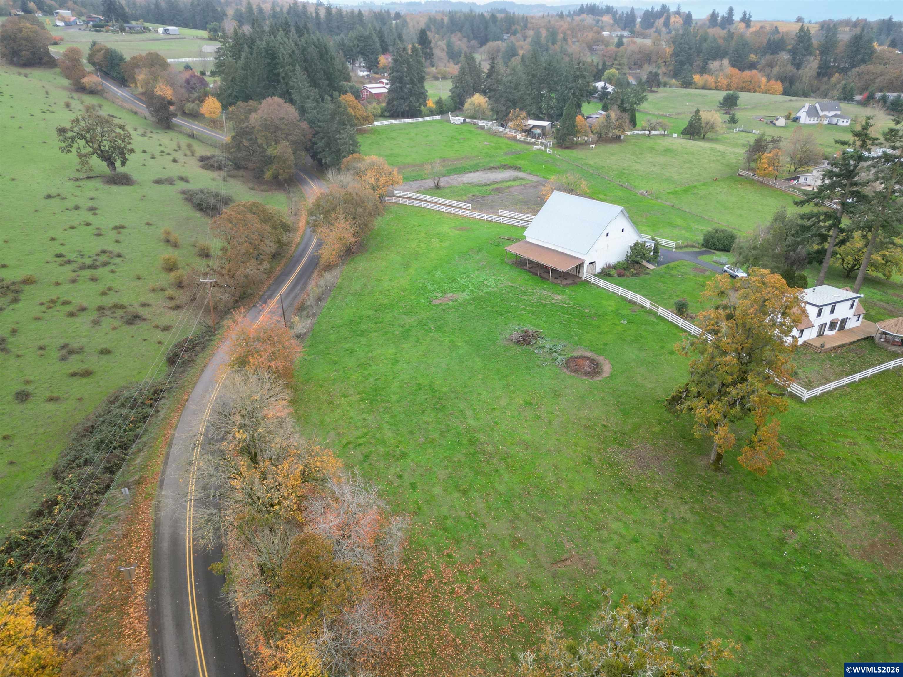 365 Lookout Lane Jefferson, OR 97352 - Photo 2 of 11