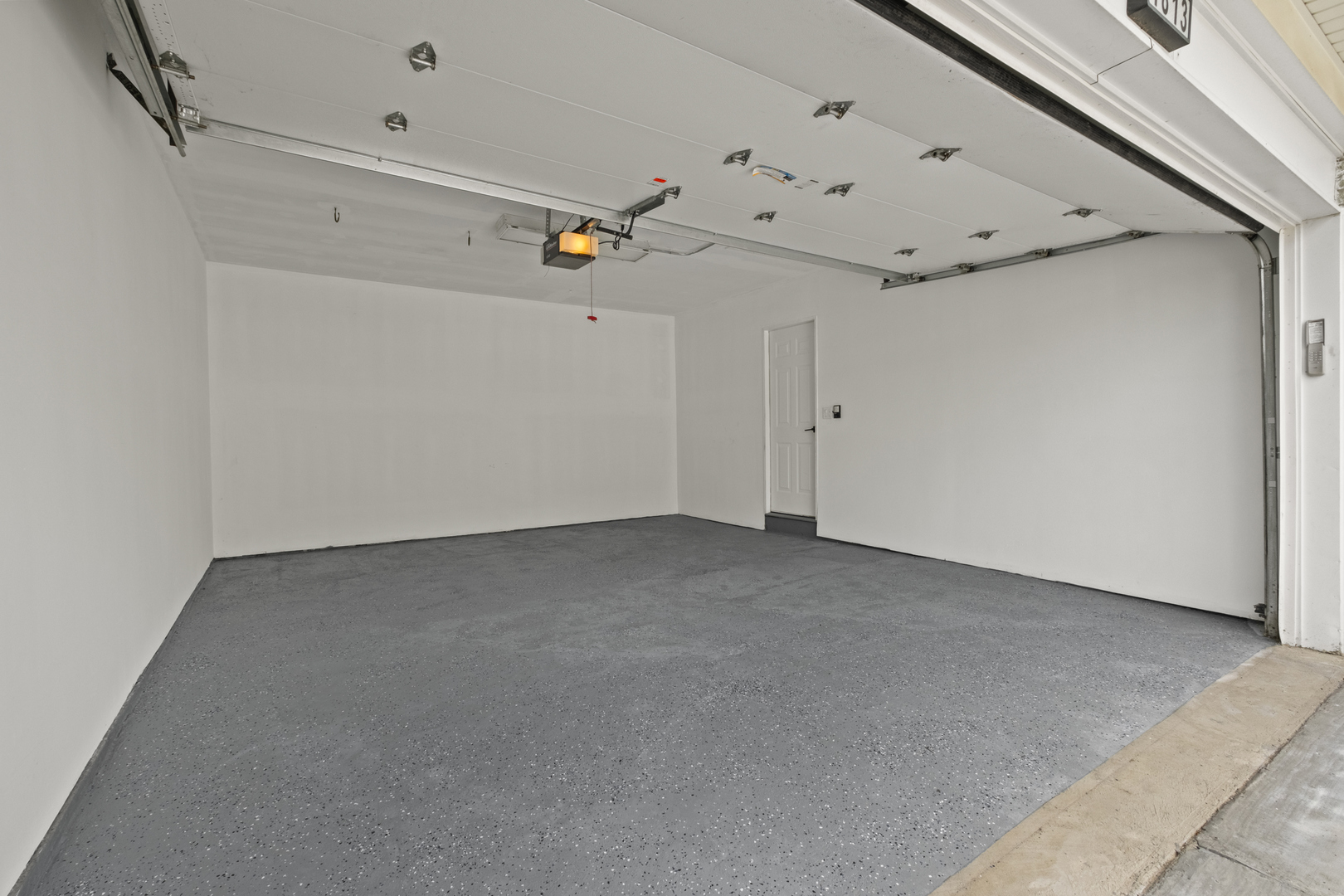 1813 West Pheasant Trail Mount Prospect, IL 60056 - Photo 18 of 31 a view of a garage