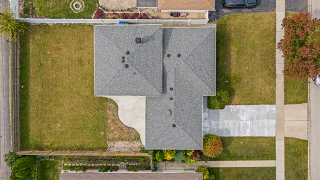 $480,000 | 1813 West Pheasant Trail, Mount Prospect, IL 60056