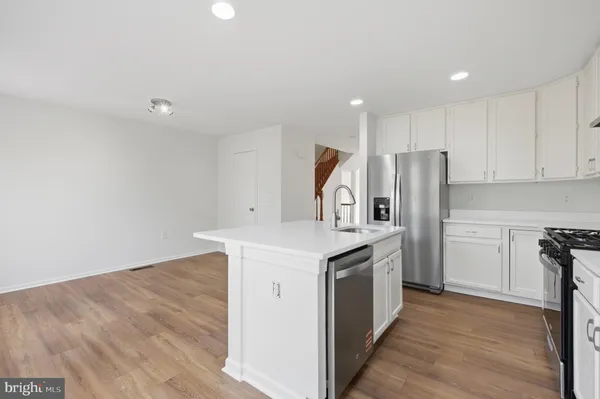 $3,099 | 14666 Seasons Drive, Centreville, VA 20120