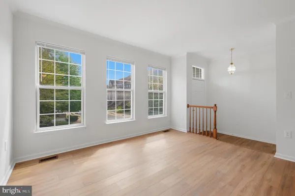 $3,099 | 14666 Seasons Drive, Centreville, VA 20120