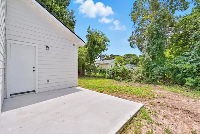 $1,905 | 6105 Woodrow Street, Texas City, TX 77591