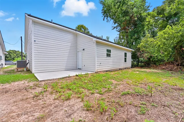 $1,905 | 6105 Woodrow Street, Texas City, TX 77591