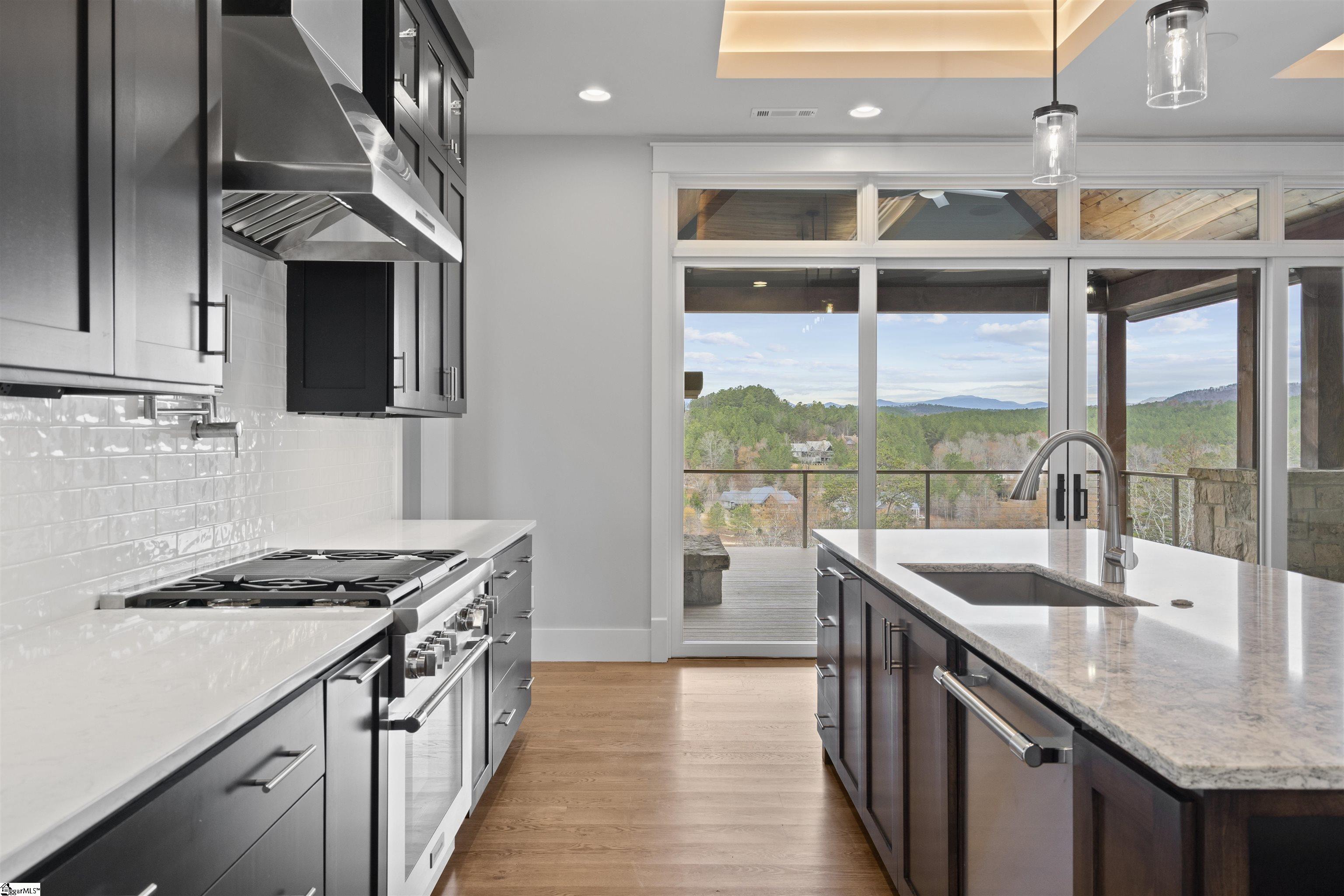 244 Featherstone Drive Sunset, SC 29685 - Photo 10 of 35