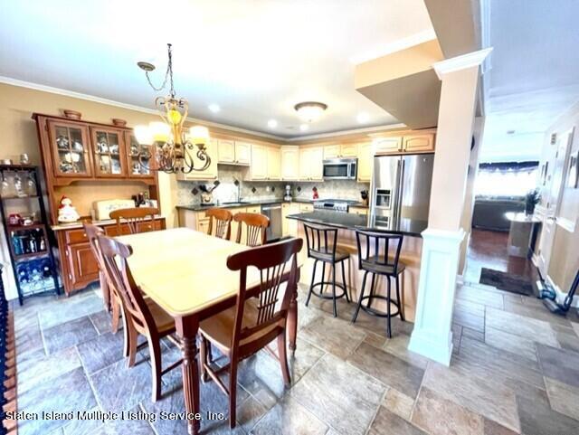 29 Clay Pit Road Staten Island, NY 10309 - Photo 7 of 37 thumbnail_IMG_9756