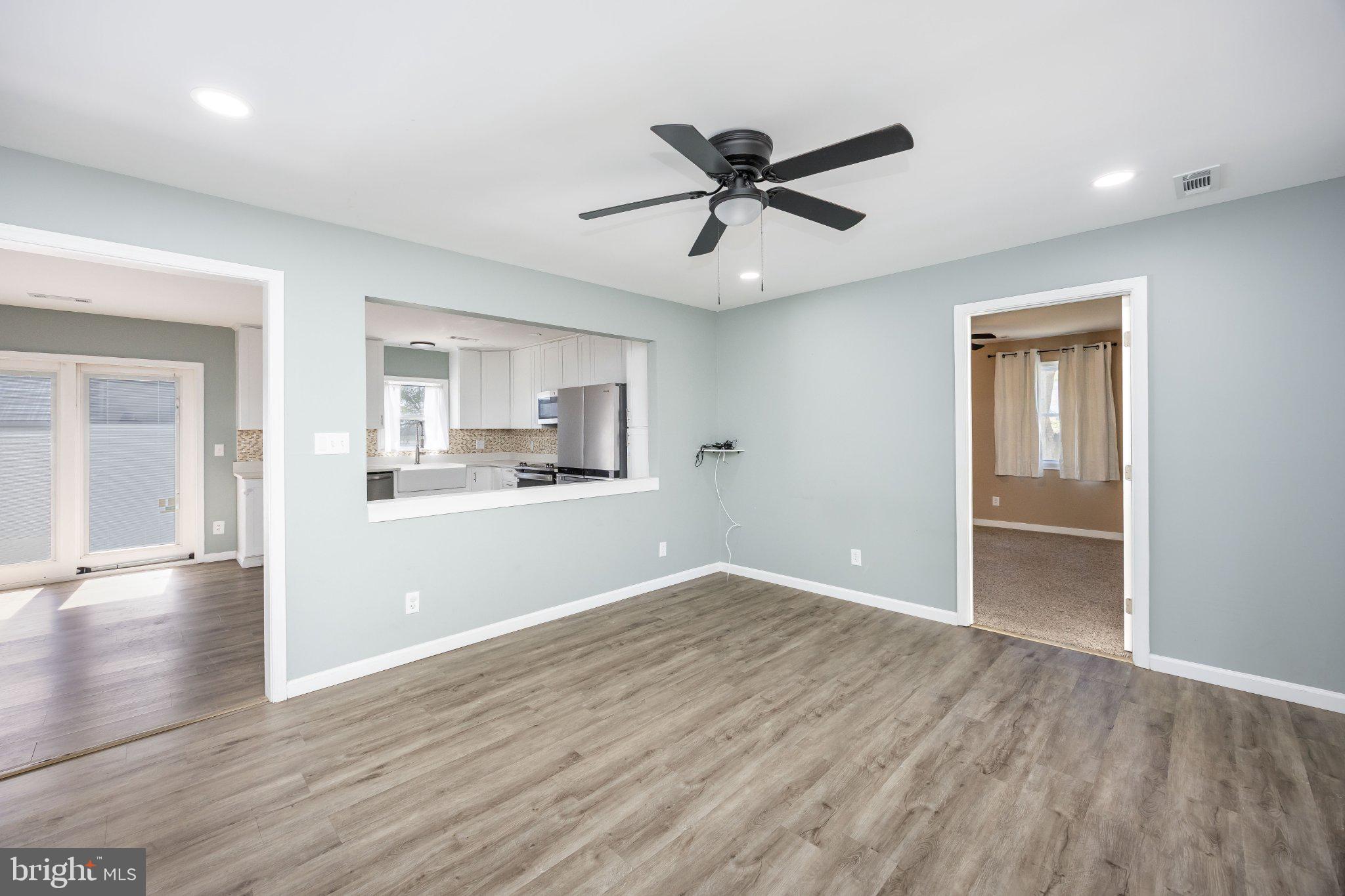 30797 Dagsboro Road Salisbury, MD 21804 - Photo 13 of 58 Bright and airy open living space.