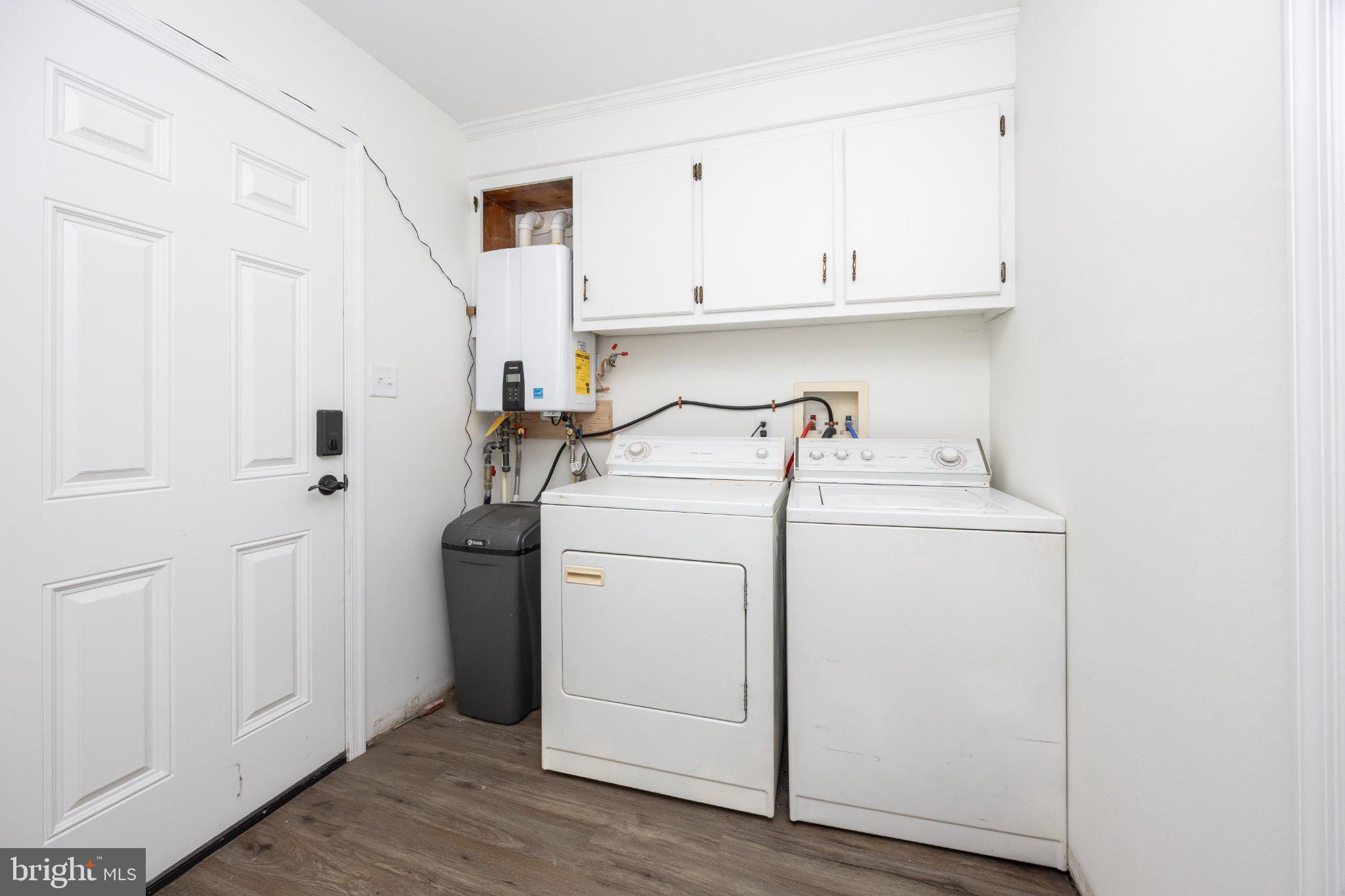30797 Dagsboro Road Salisbury, MD 21804 - Photo 44 of 58 Bright and functional laundry space.
