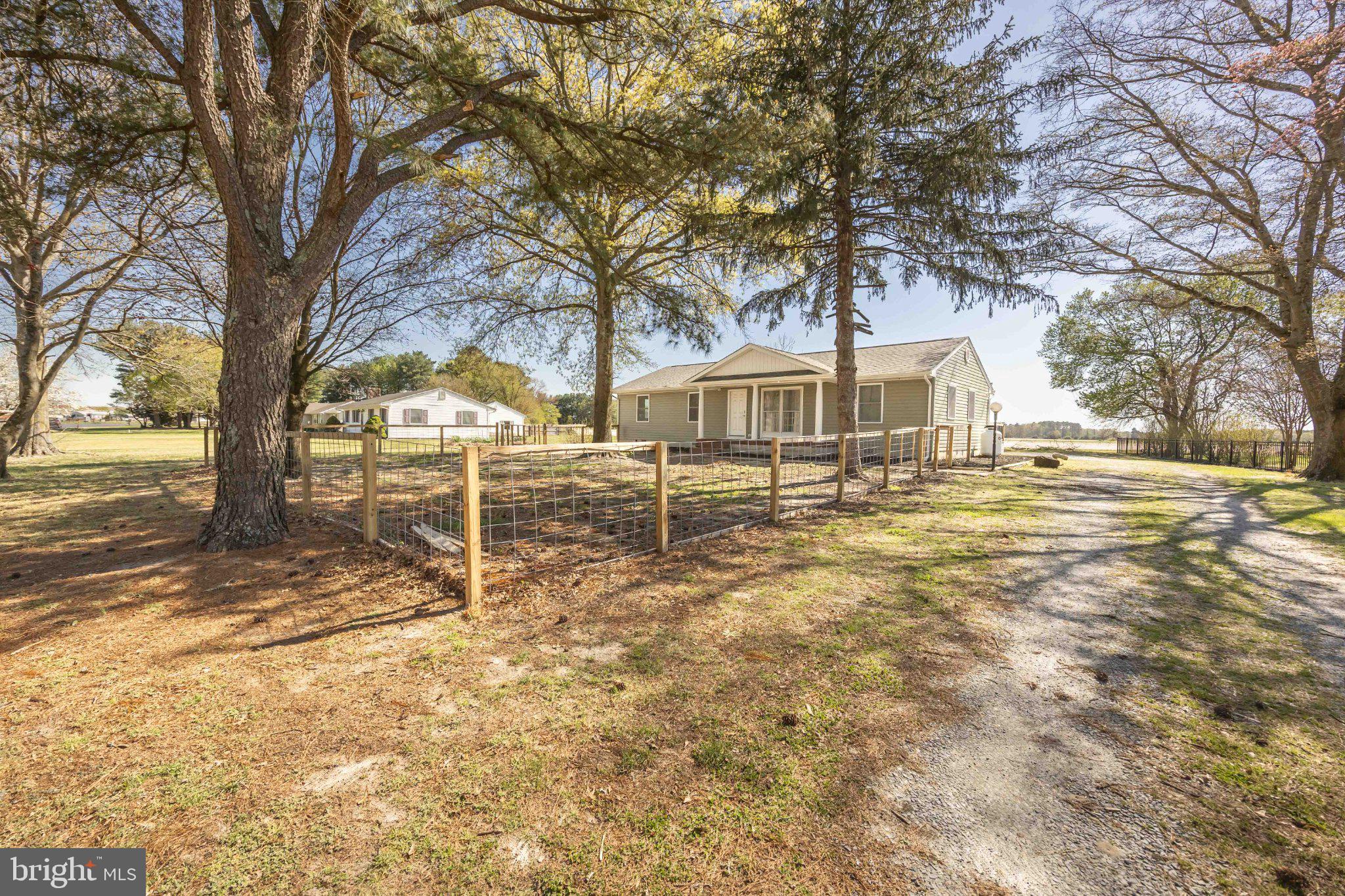 30797 Dagsboro Road Salisbury, MD 21804 - Photo 6 of 58 Charming home on spacious grounds.