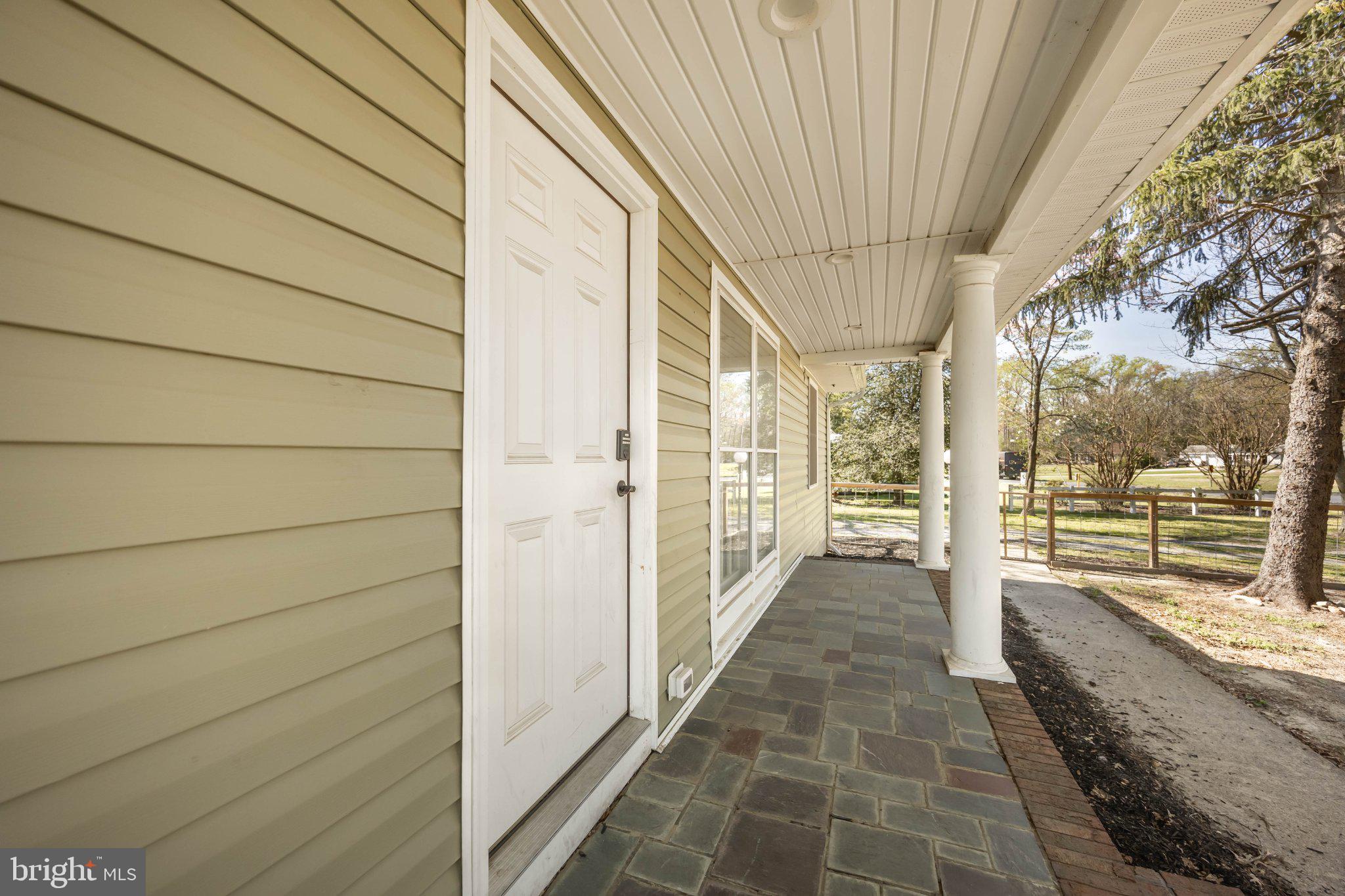 30797 Dagsboro Road Salisbury, MD 21804 - Photo 10 of 58 Charming entryway with inviting porch.