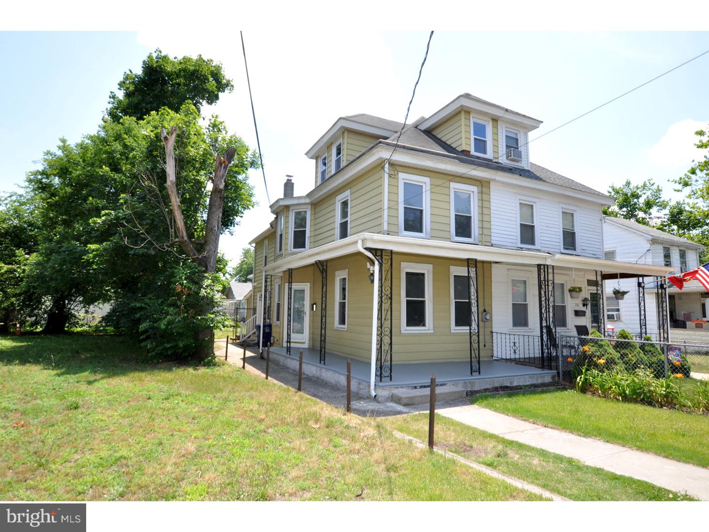 208 East Washington Street Riverside, NJ 08075 - Photo 2 of 20 Exterior