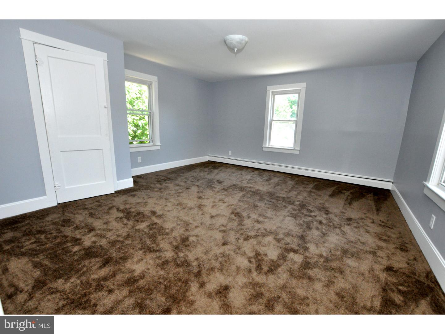 208 East Washington Street Riverside, NJ 08075 - Photo 11 of 20 Bedroom - Main